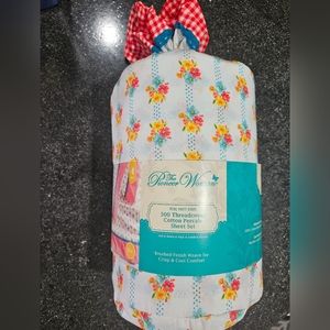 New Pioneer Woman Full sz Sheet Set